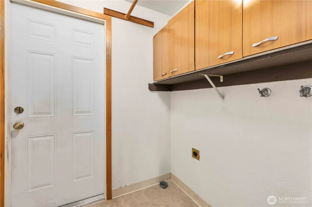 2222 NE Lexington Drive Bremerton WA 98311