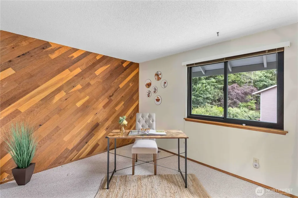 2222 NE Lexington Drive Bremerton WA 98311