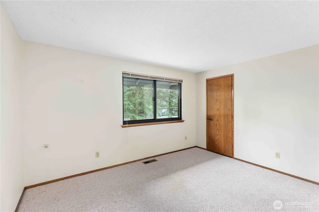 2222 NE Lexington Drive Bremerton WA 98311