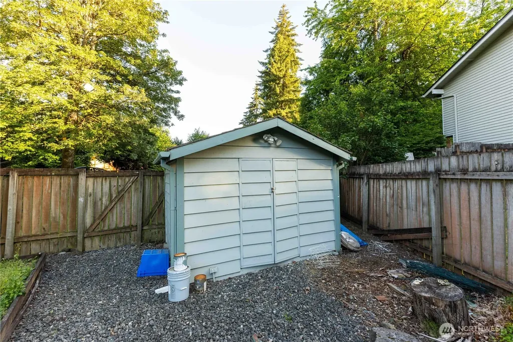 2222 NE Lexington Drive Bremerton WA 98311