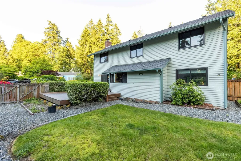 2222 NE Lexington Drive Bremerton WA 98311
