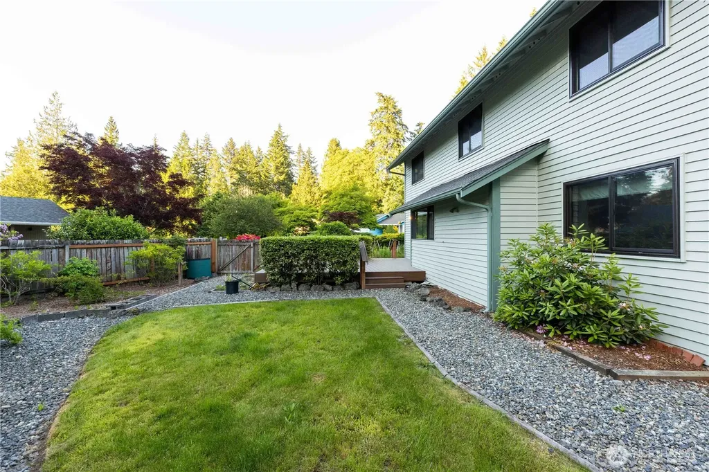 2222 NE Lexington Drive Bremerton WA 98311