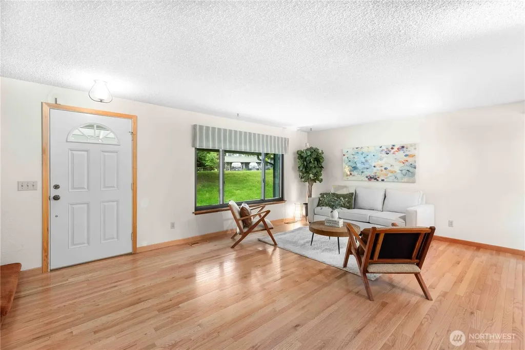2222 NE Lexington Drive Bremerton WA 98311