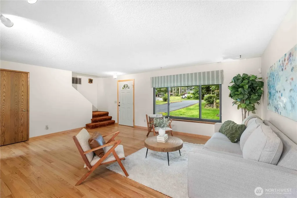 2222 NE Lexington Drive Bremerton WA 98311
