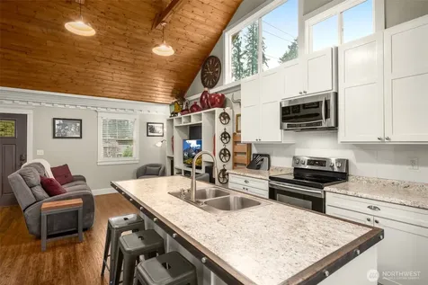 11303 86th Avenue E Puyallup WA 98373