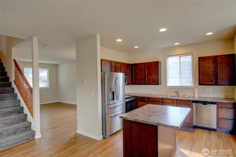 1709 Hillcrest Loop Mount Vernon WA 98274