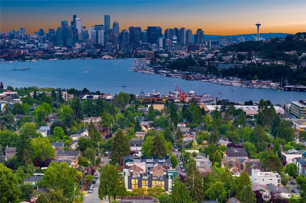 3852 Carr Place N Seattle WA 98103