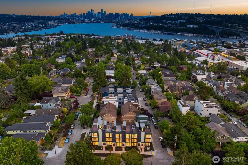 3852 Carr Place N Seattle WA 98103