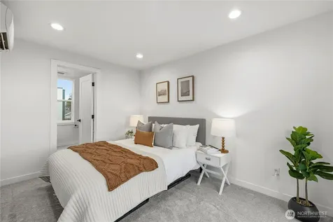 3852 Carr Place N Seattle WA 98103