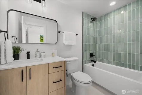 3852 Carr Place N Seattle WA 98103