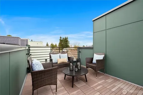 3852 Carr Place N Seattle WA 98103