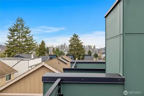 3852 Carr Place N Seattle WA 98103