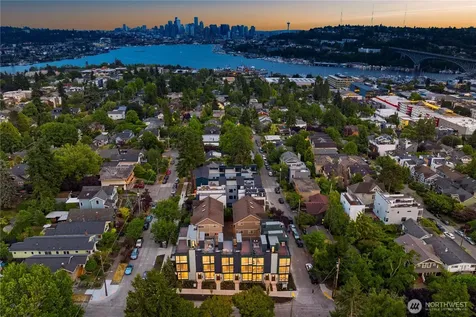 3852 Carr Place N Seattle WA 98103