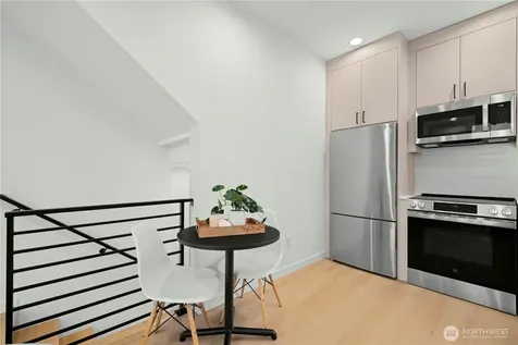 3852 Carr Place N Seattle WA 98103