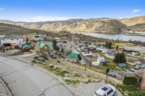 525 W Marine View Drive Orondo WA 98843