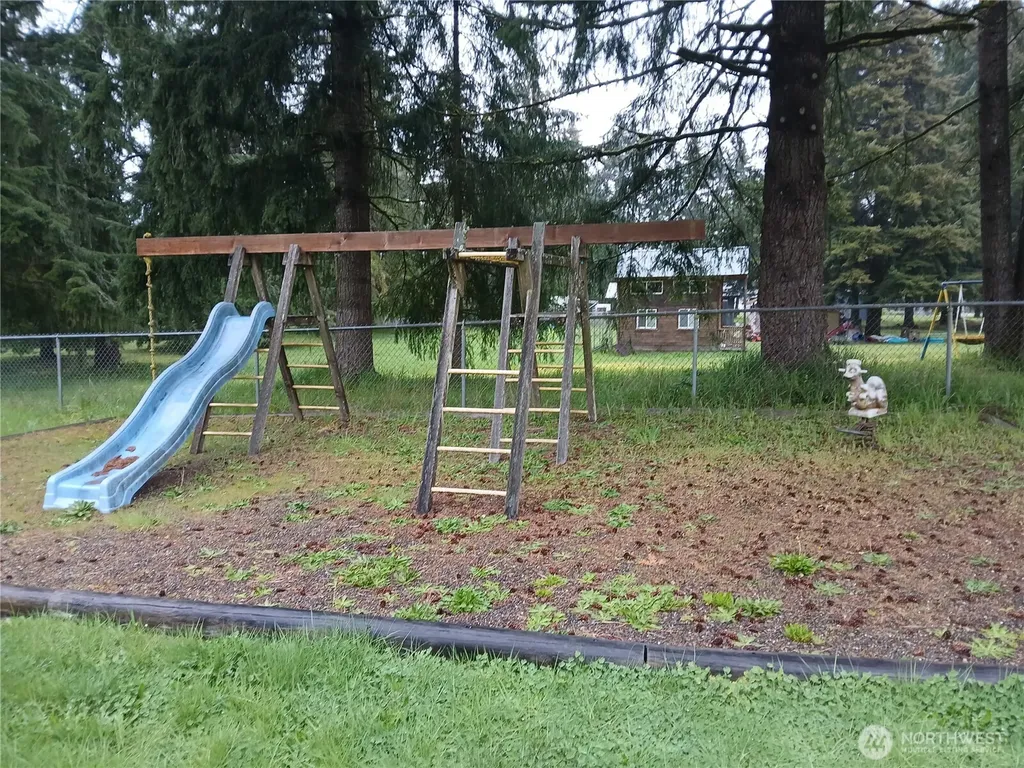 17543 Pendleton Street SW Rochester WA 98579