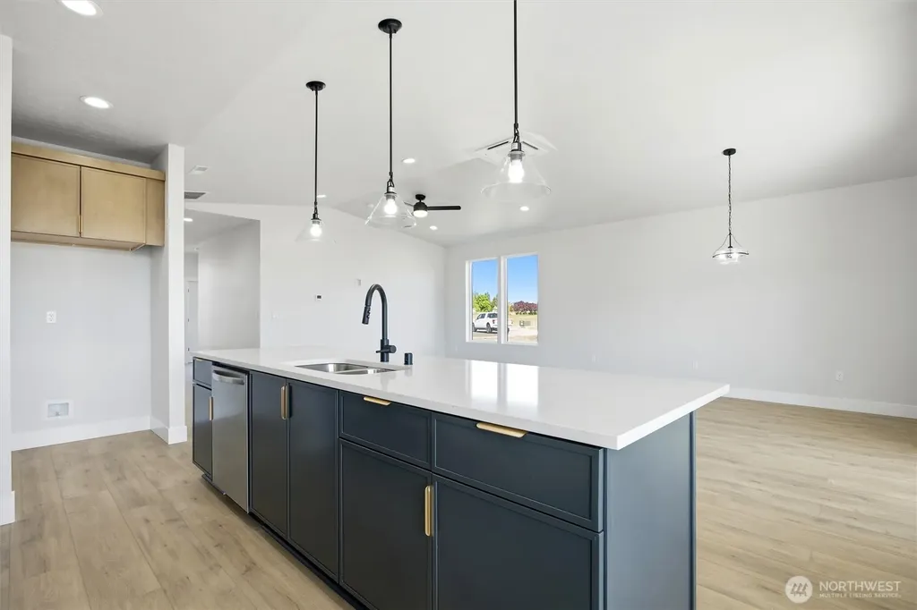 739 N Muscovy Street Moses Lake WA 98837