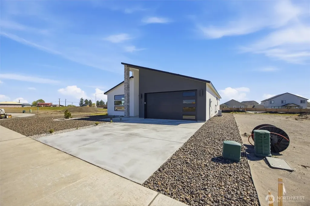 739 N Muscovy Street Moses Lake WA 98837
