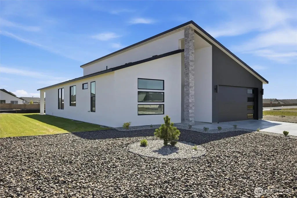 739 N Muscovy Street Moses Lake WA 98837