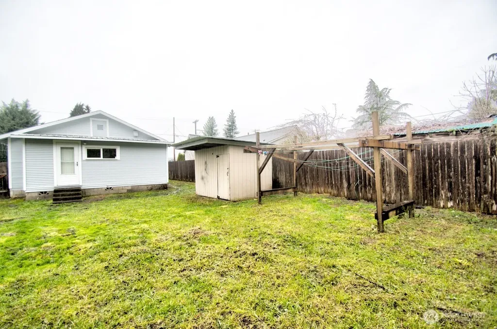 118 N Buckner Street Centralia WA 98531