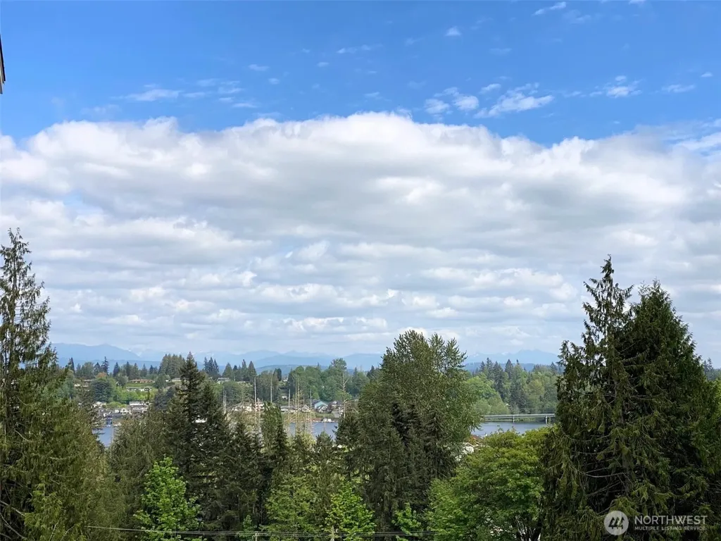 625 103rd Court SE Lake Stevens WA 98258