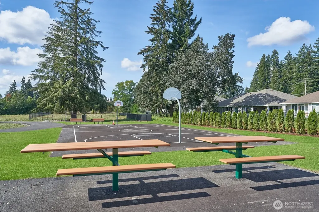 13802 Brookdale Lane E Tacoma WA 98445
