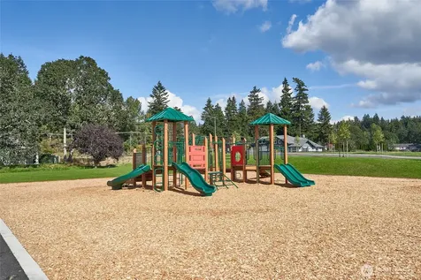 13802 Brookdale Lane E Tacoma WA 98445