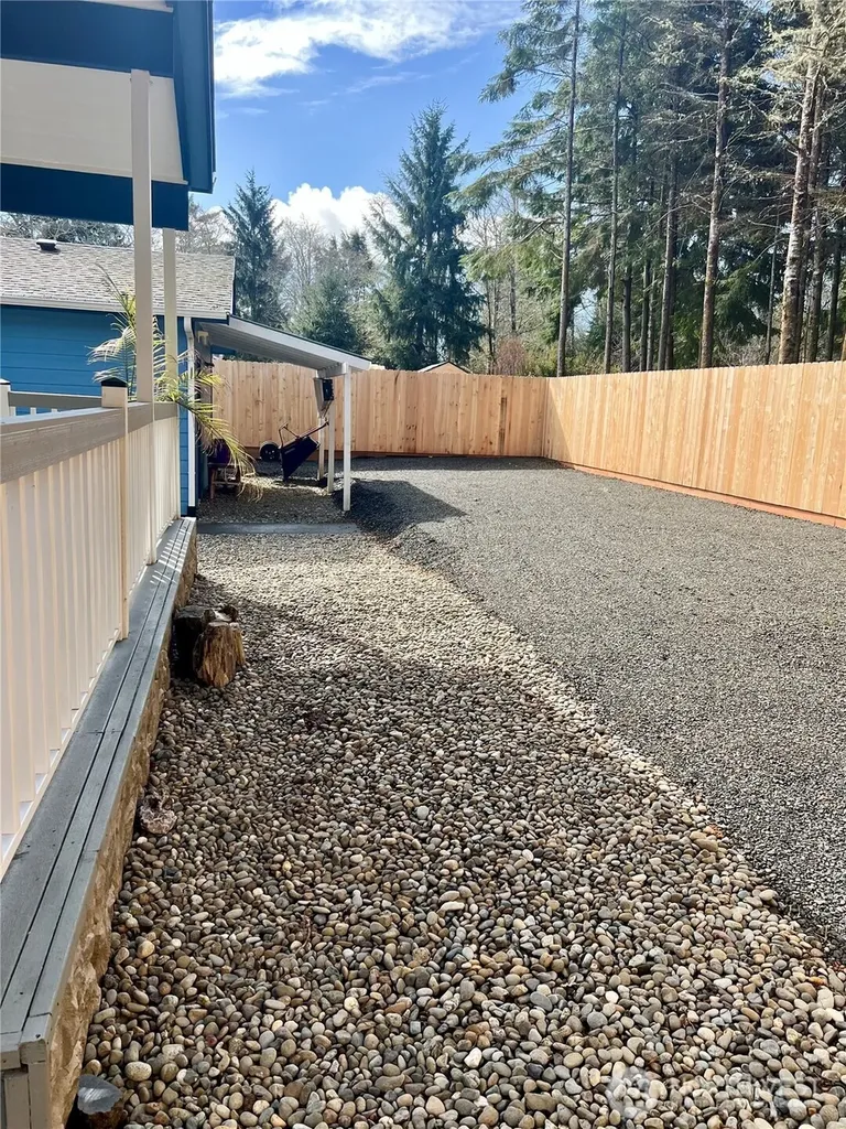 609 Chenois Avenue NE Ocean Shores WA 98569
