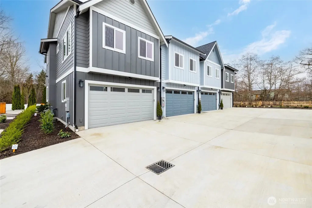 1515 N Waugh Road Mount Vernon WA 98273