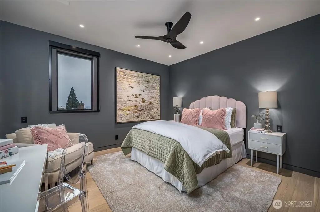 1914 Magnolia Boulevard W Seattle WA 98199