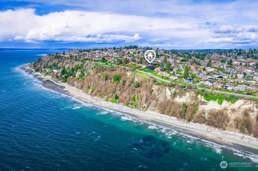 1914 Magnolia Boulevard W Seattle WA 98199