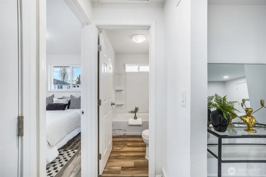 1729 S Columbian Way Seattle WA 98108