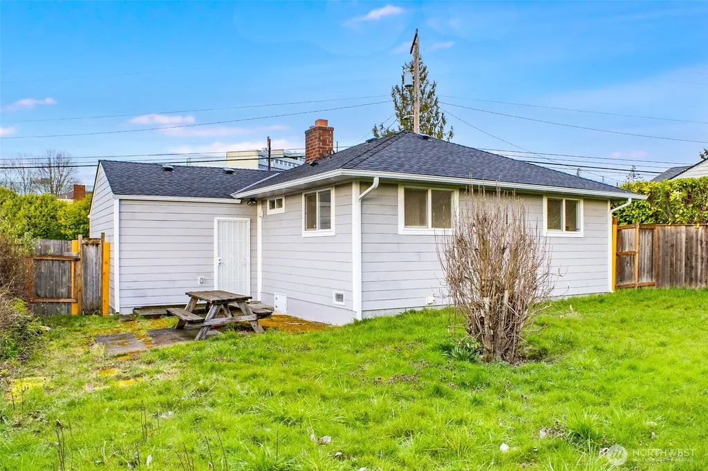 1729 S Columbian Way Seattle WA 98108