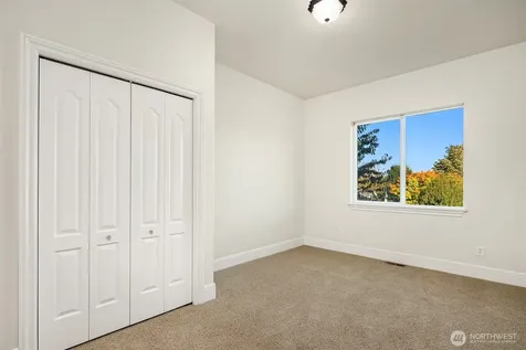 6404 NE 181st Street Kenmore WA 98028