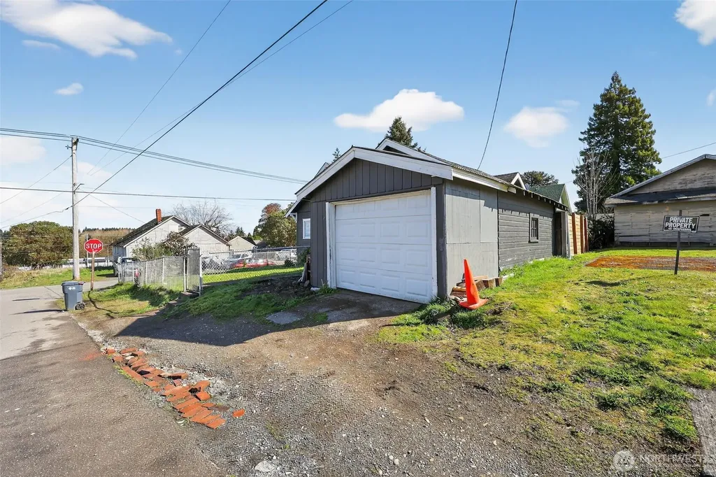 705 E Dearborn Avenue Shelton WA 98584