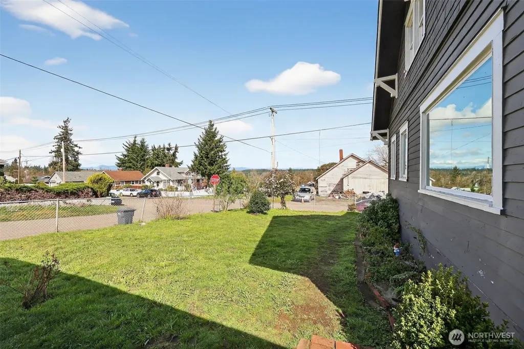 705 E Dearborn Avenue Shelton WA 98584
