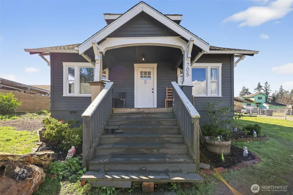 705 E Dearborn Avenue Shelton WA 98584