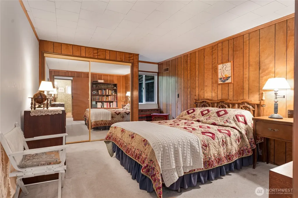 402 E Madrona Boulevard NW Lakebay WA 98349