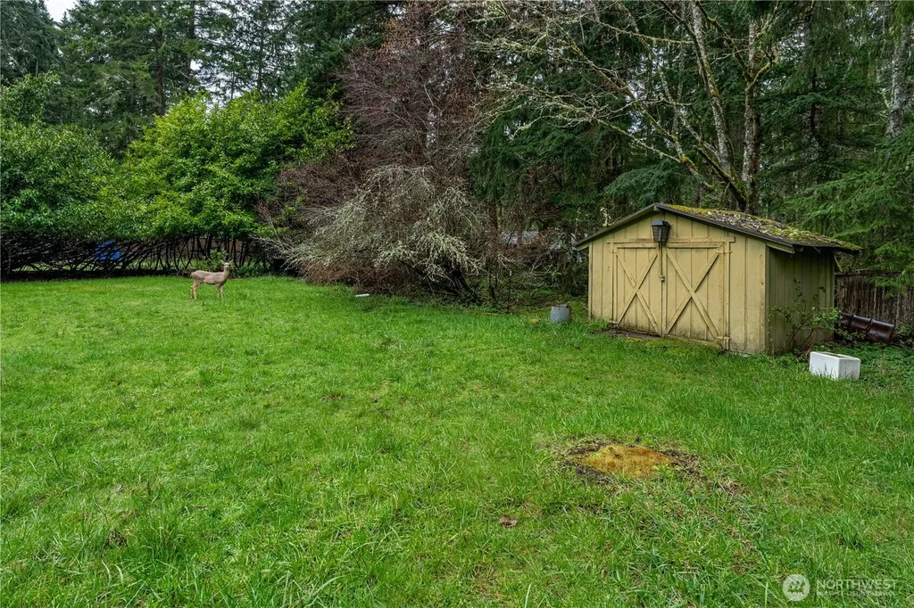 402 E Madrona Boulevard NW Lakebay WA 98349