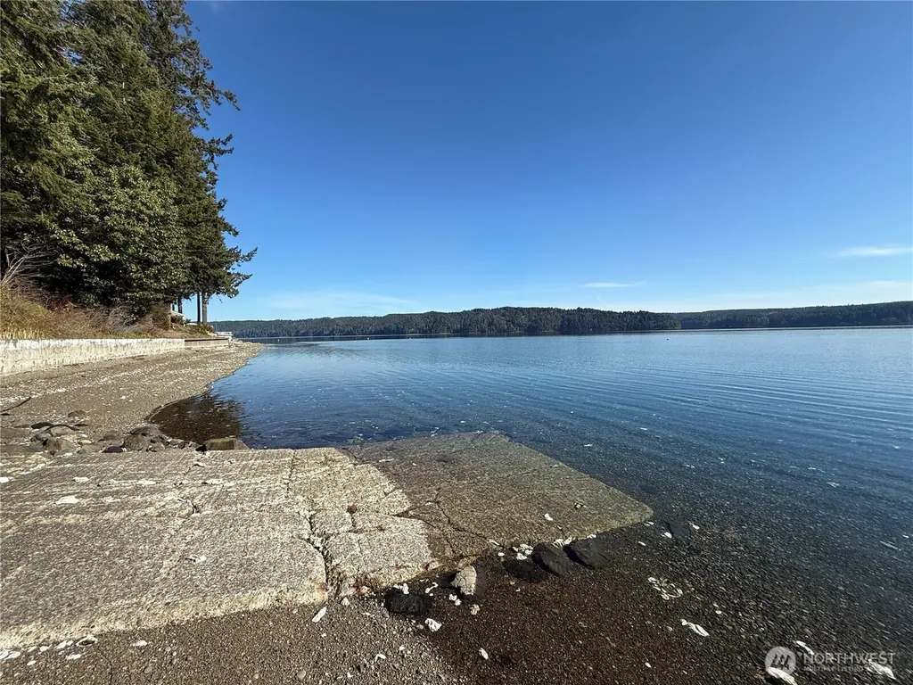 67 Devereaux Drive Lilliwaup WA 98555