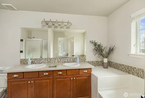 16403 77th Avenue Ct E Puyallup WA 98375