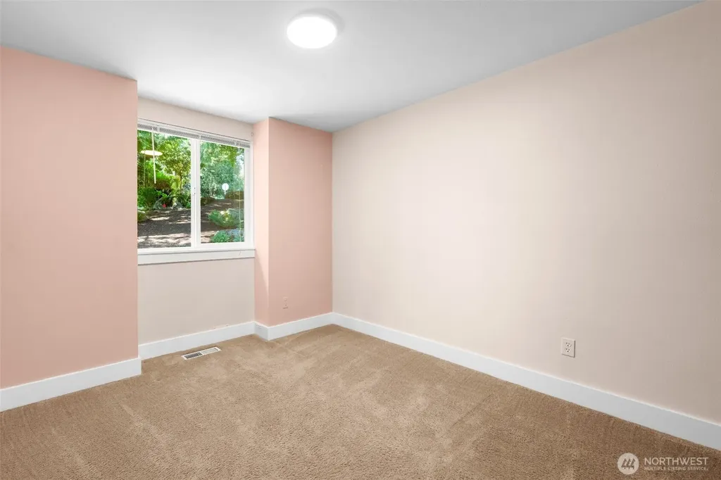 22706 NE 12th Place Sammamish WA 98074