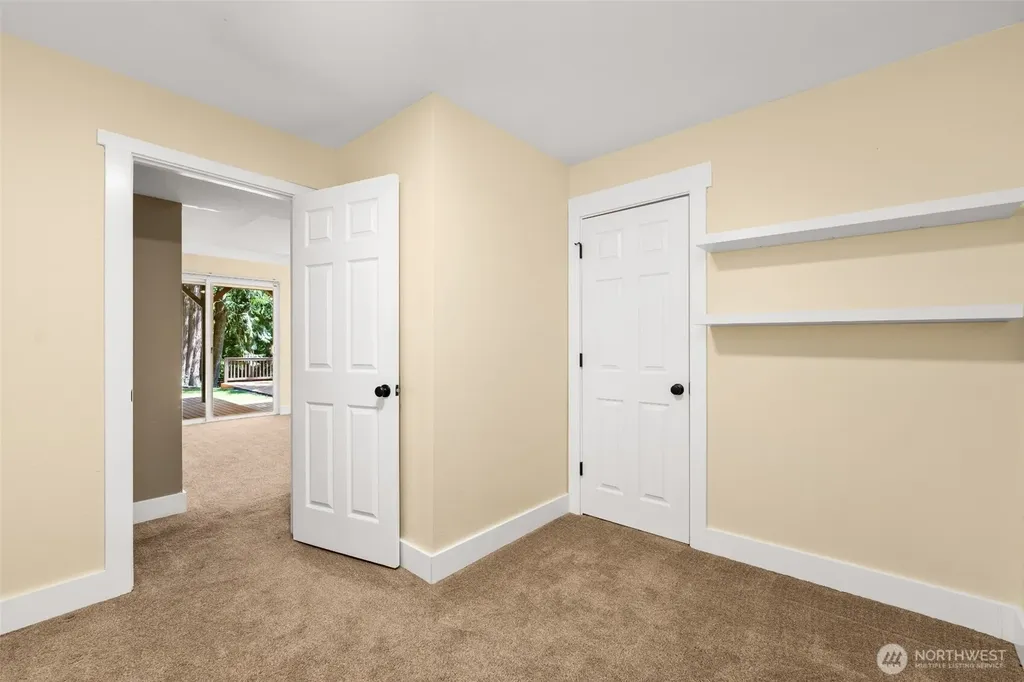 22706 NE 12th Place Sammamish WA 98074