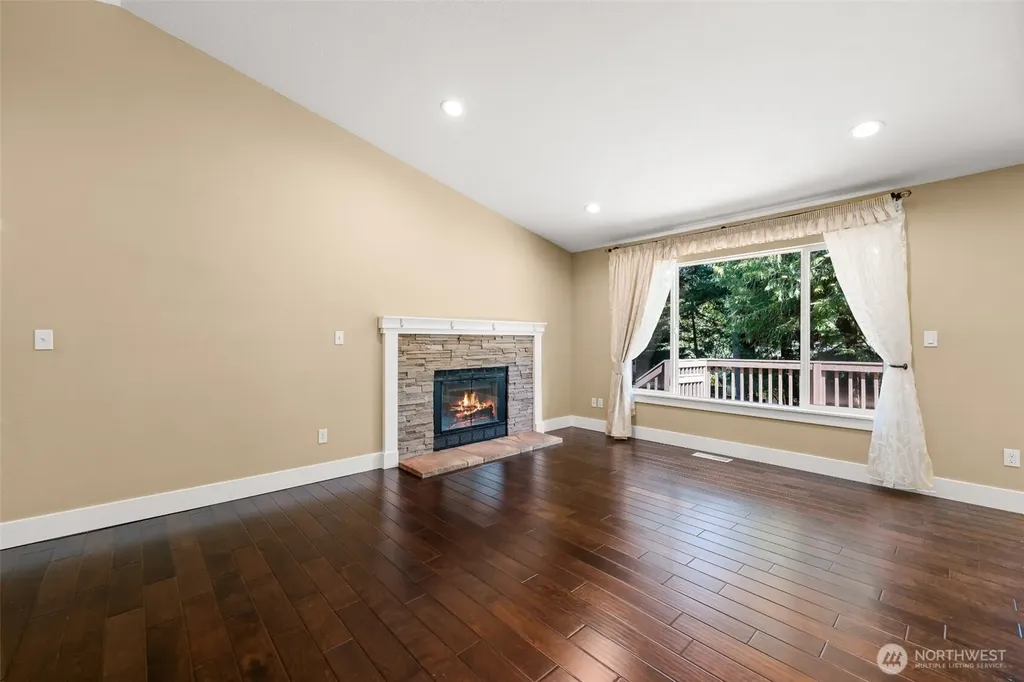 22706 NE 12th Place Sammamish WA 98074
