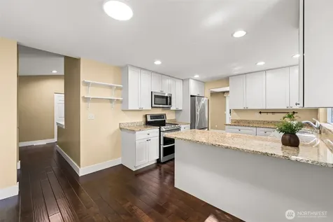 22706 NE 12th Place Sammamish WA 98074