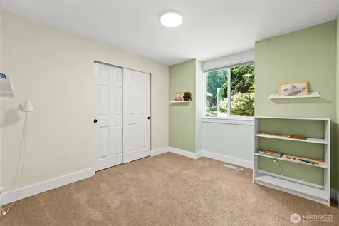 22706 NE 12th Place Sammamish WA 98074