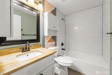 22706 NE 12th Place Sammamish WA 98074