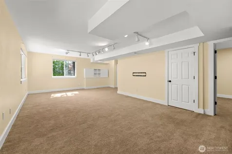 22706 NE 12th Place Sammamish WA 98074