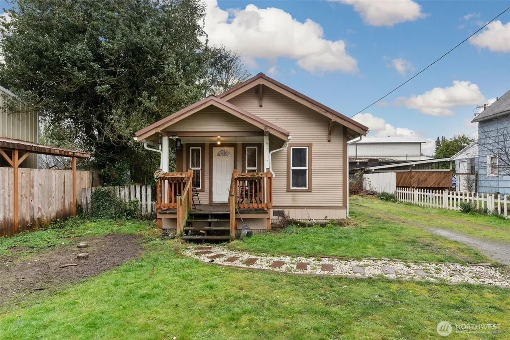 1817 N Tower Avenue Centralia WA 98531