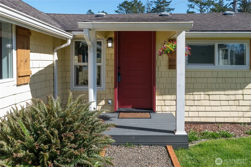 1707 258th Place Ocean Park WA 98640